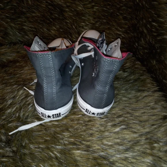 Lace Up Pink and Grey Converse- 8 - Picture 8 of 11